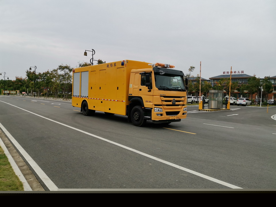 重汽豪沃救險車