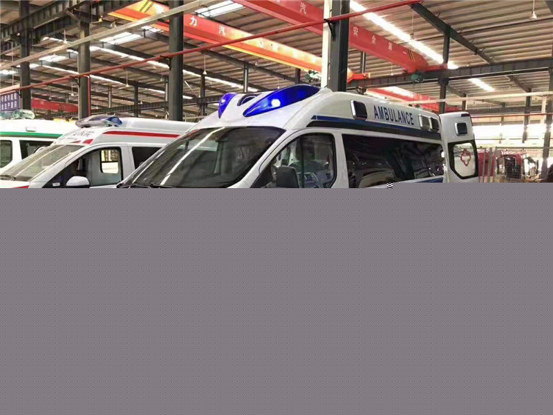 福特V362新全順短軸中頂救護車